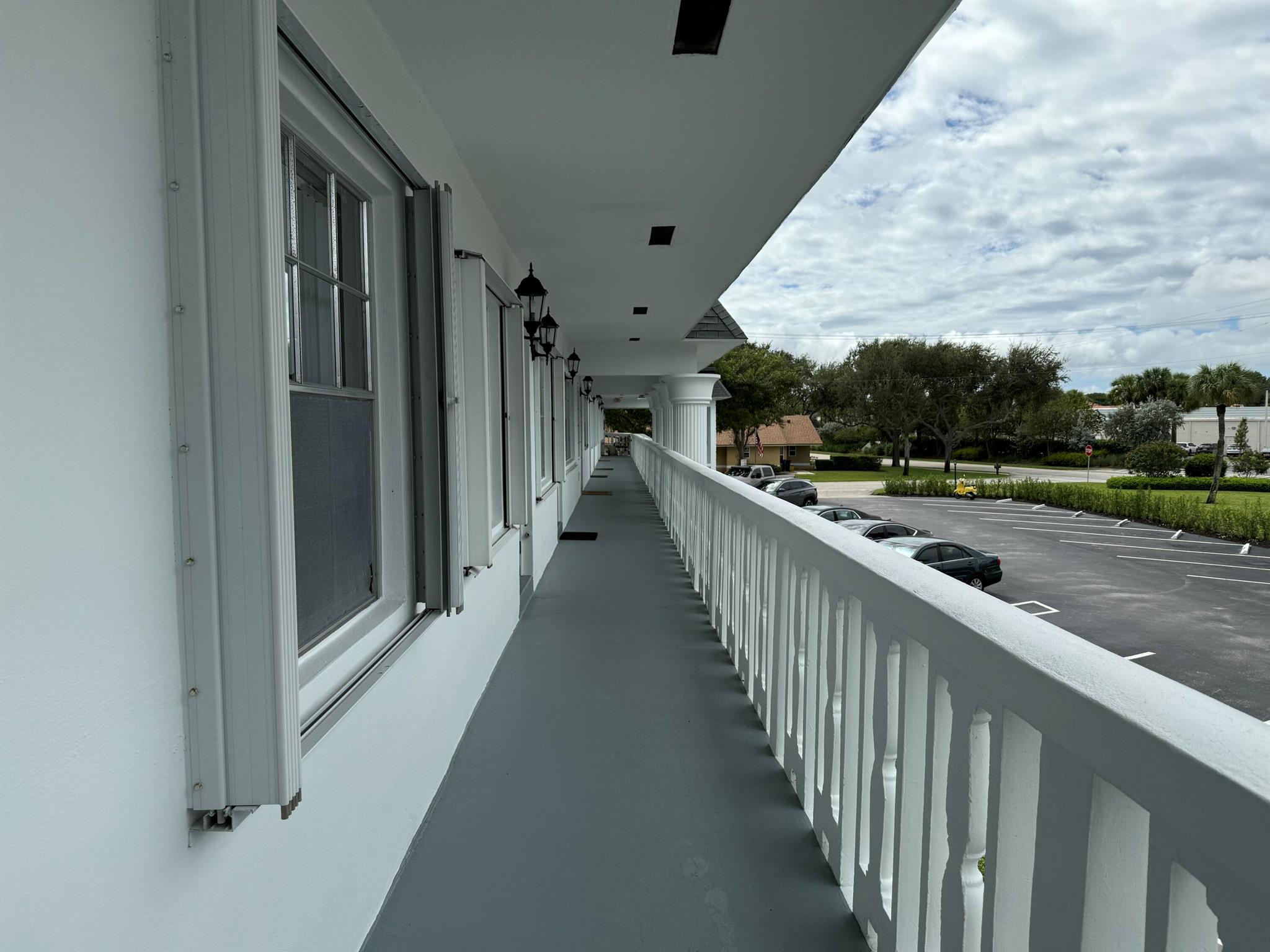 MERIDIAN CONDO 14 - Residential