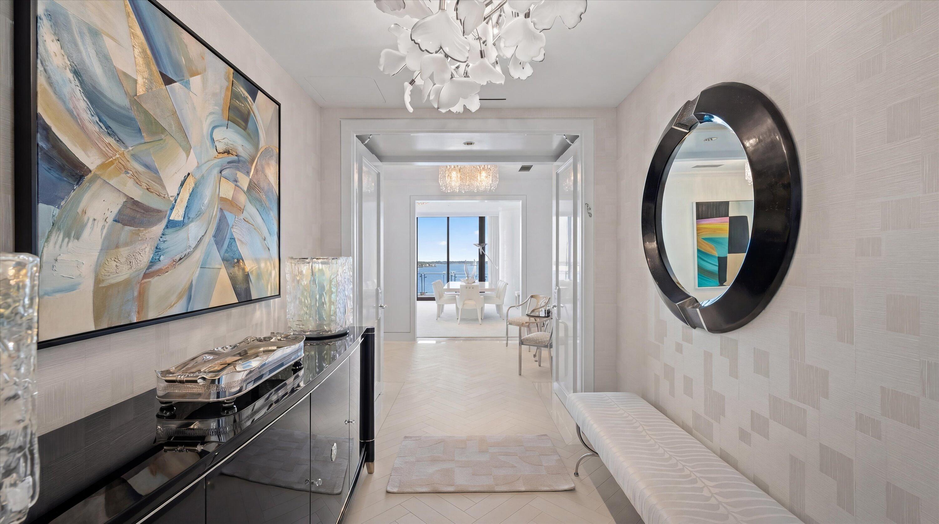 BRISTOL CONDO - Residential