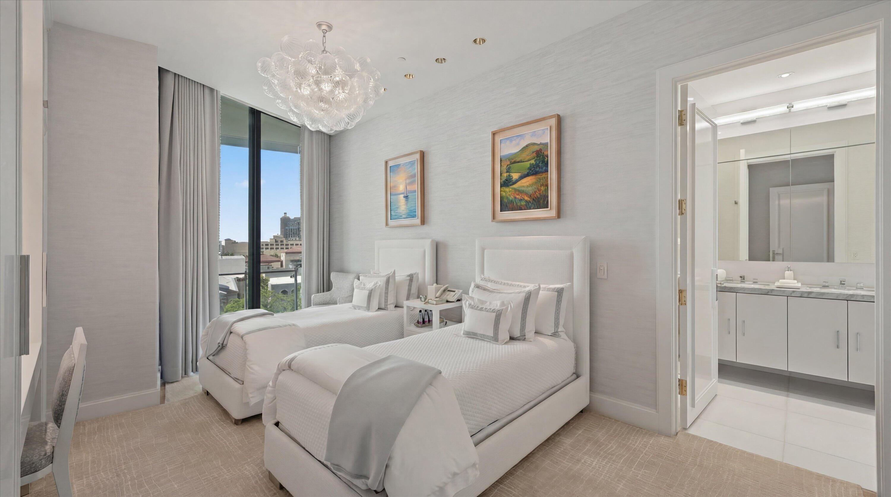 BRISTOL CONDO - Residential