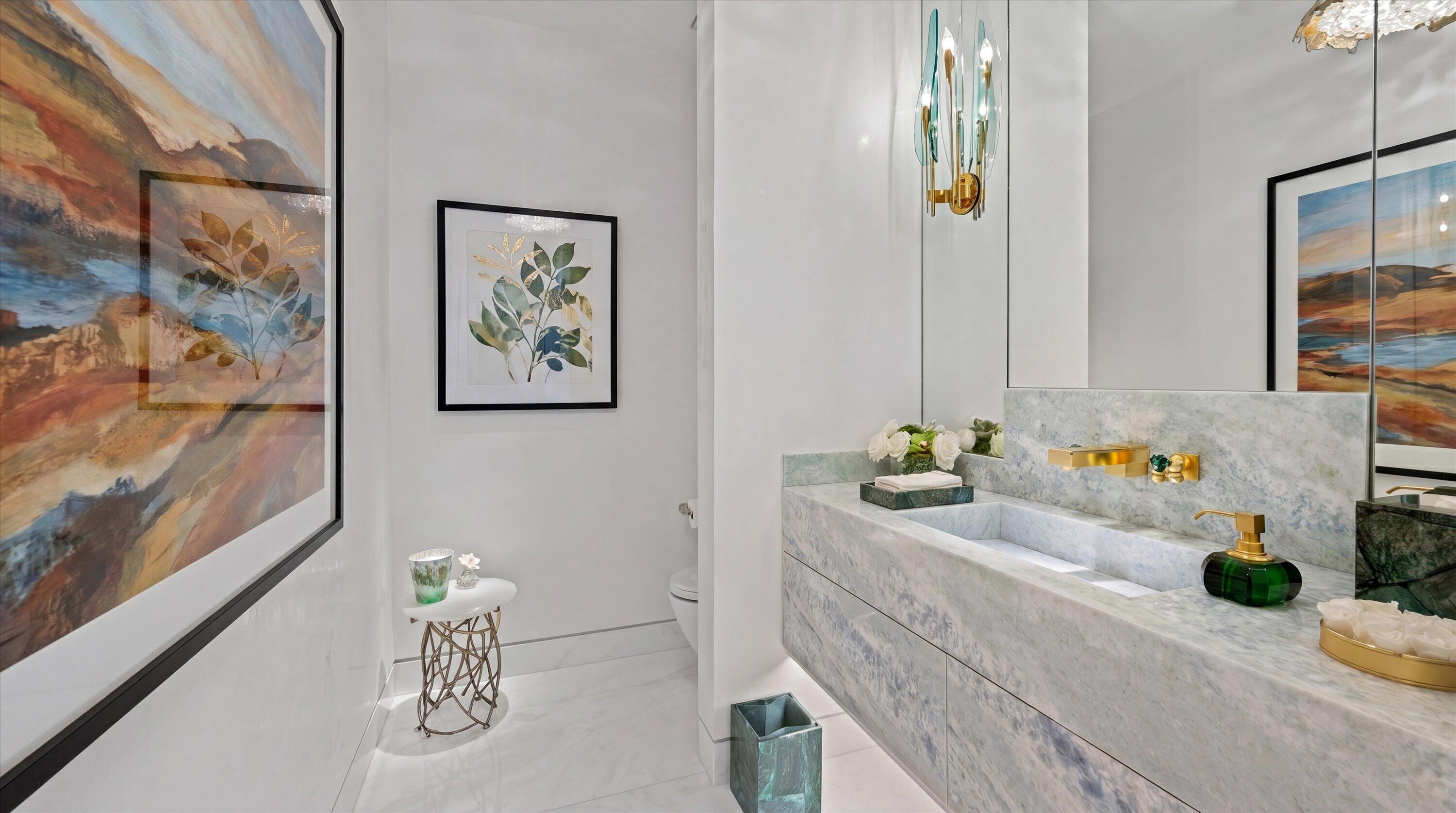 BRISTOL CONDO - Residential