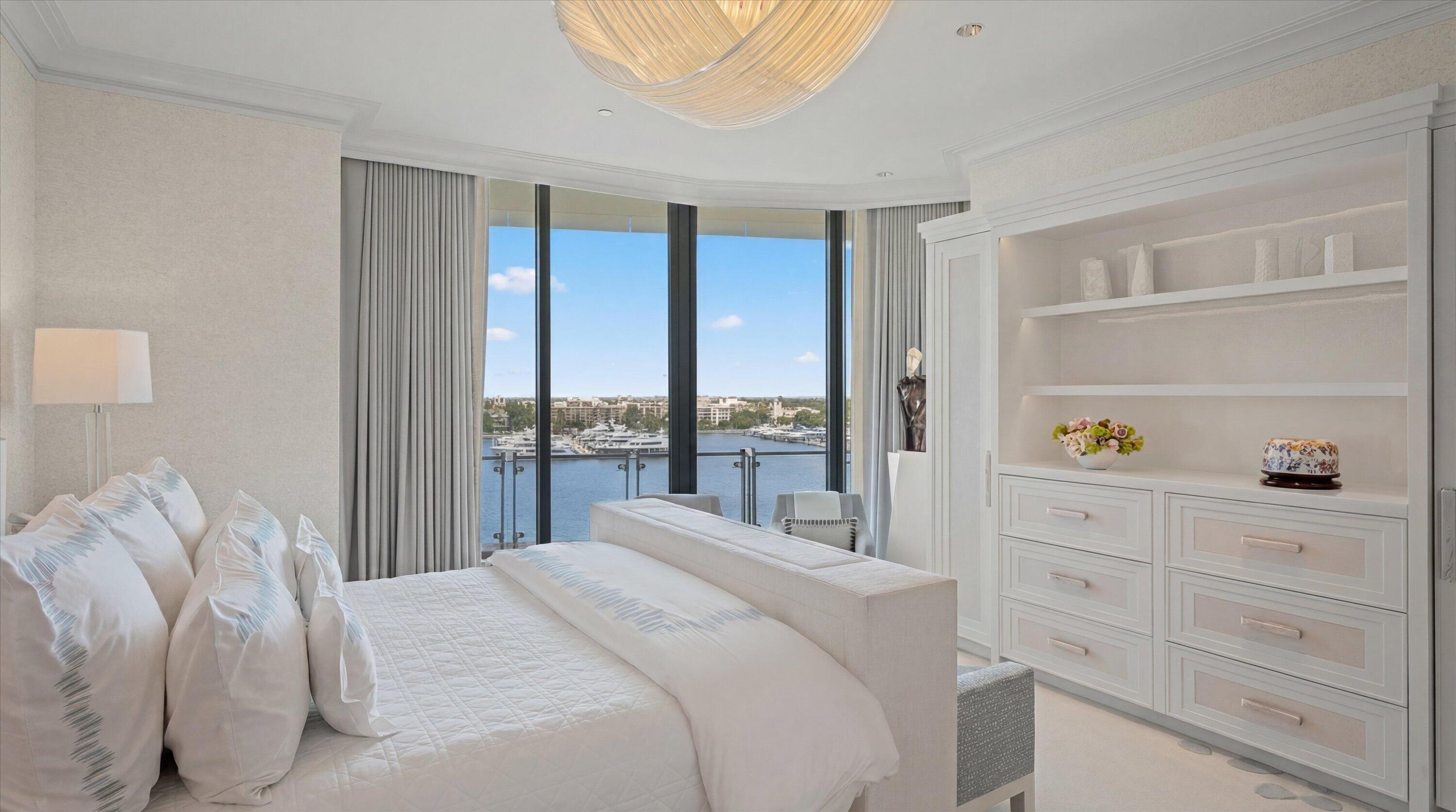 BRISTOL CONDO - Residential