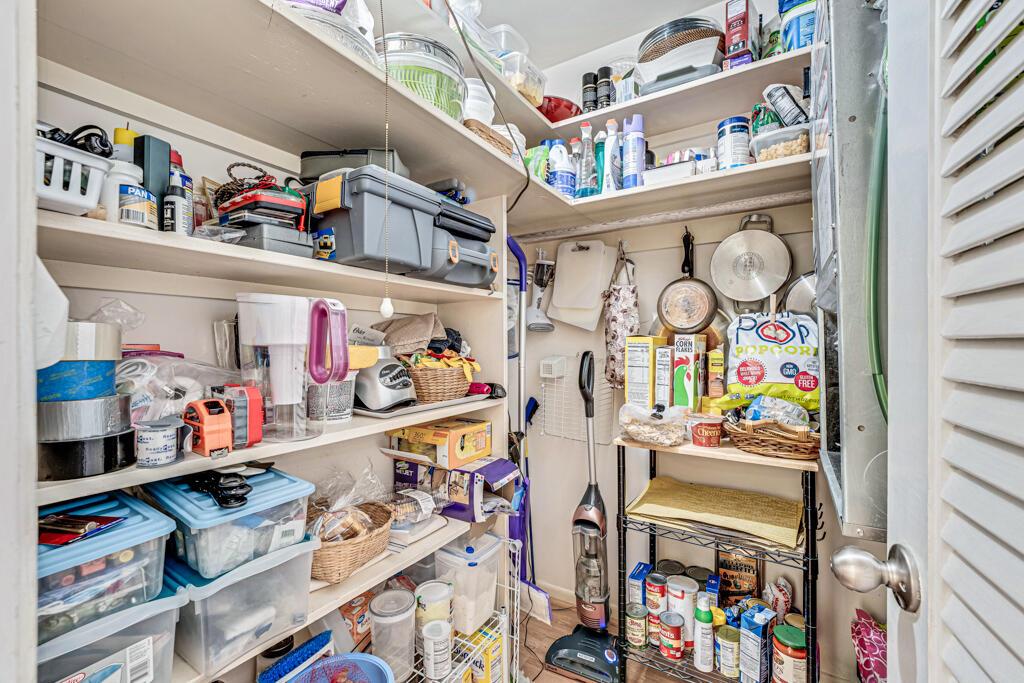 HIGH POINT WEST CONDO - Residential