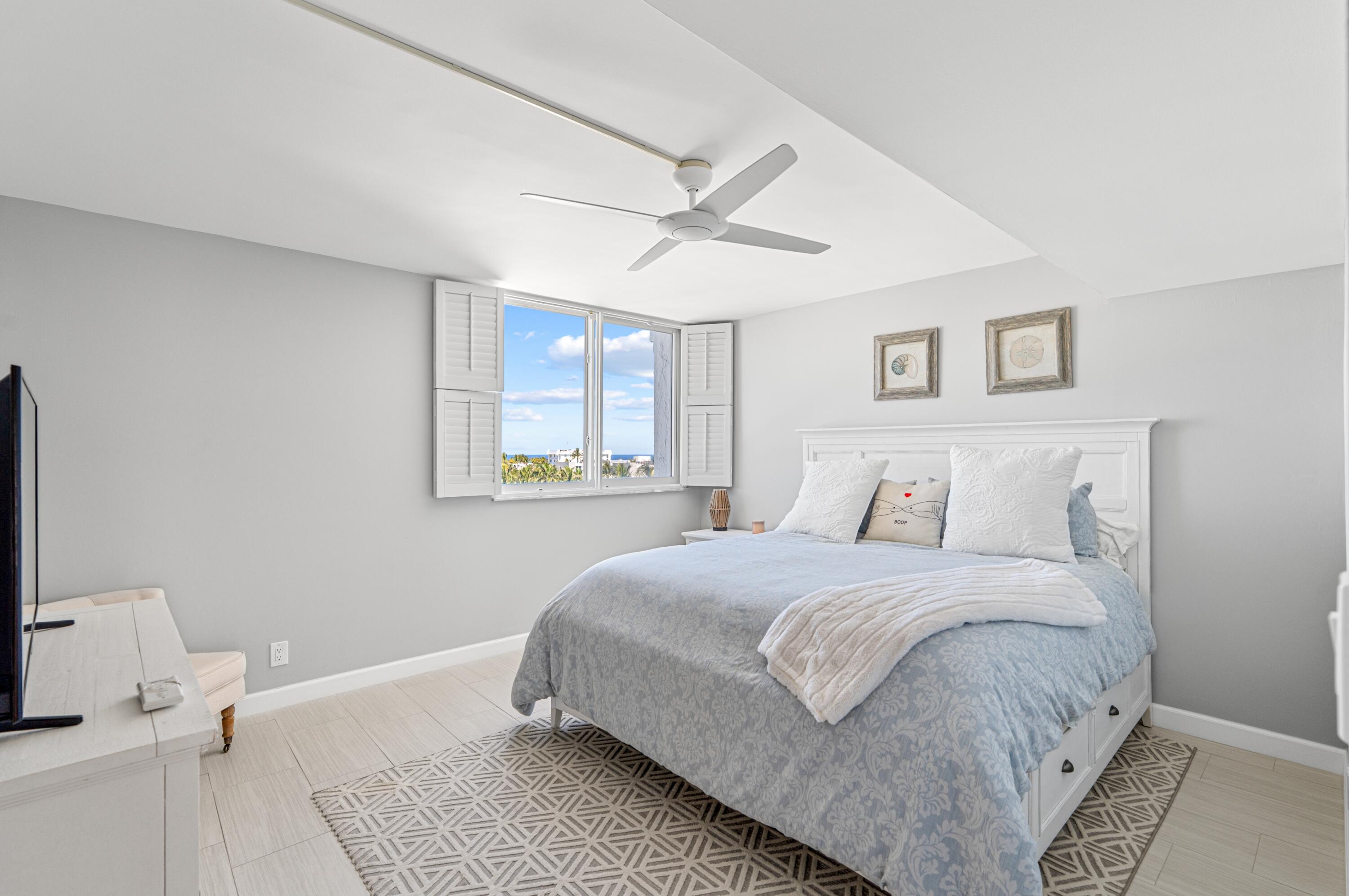 DELRAY BEACH CLUB APTS CONDO - Residential