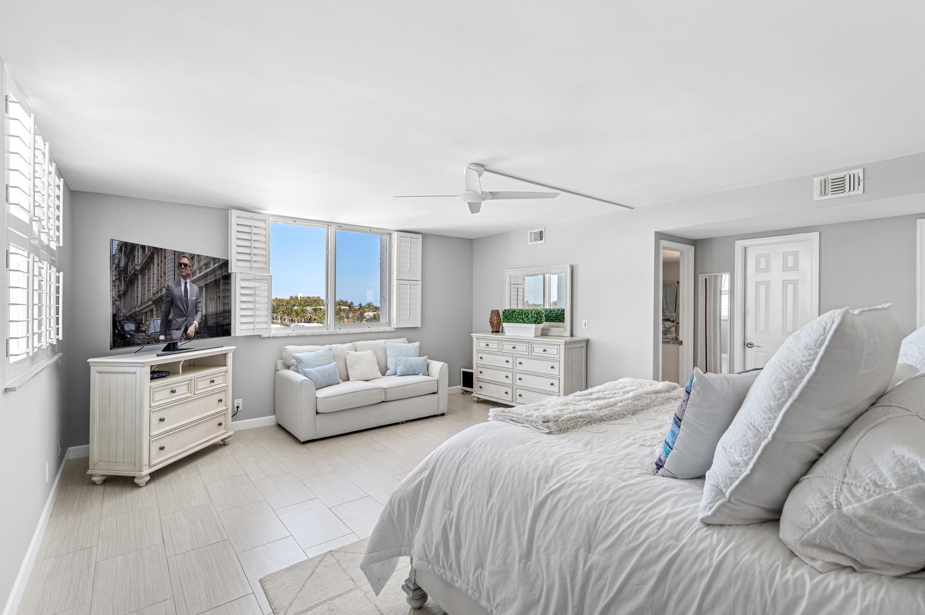 DELRAY BEACH CLUB APTS CONDO - Residential