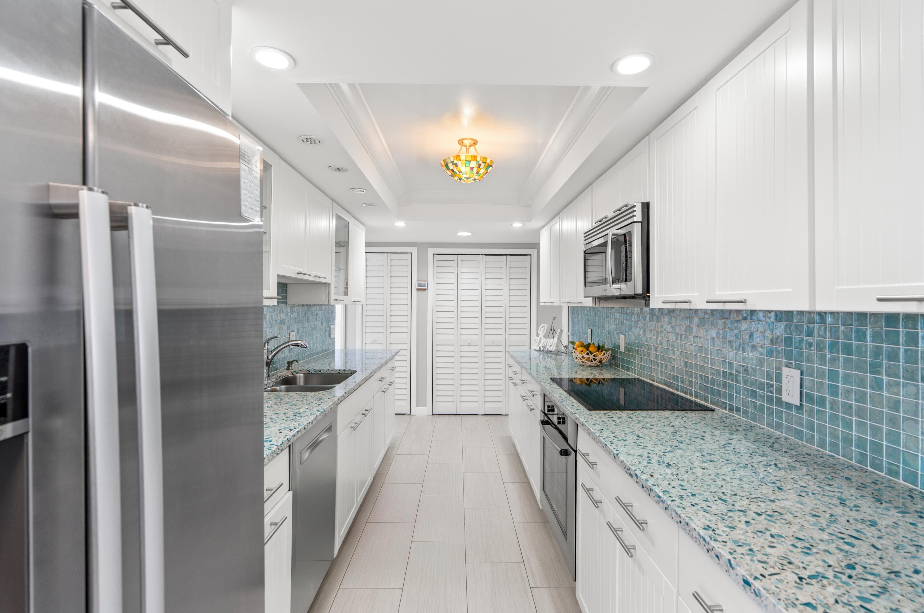 DELRAY BEACH CLUB APTS CONDO - Residential