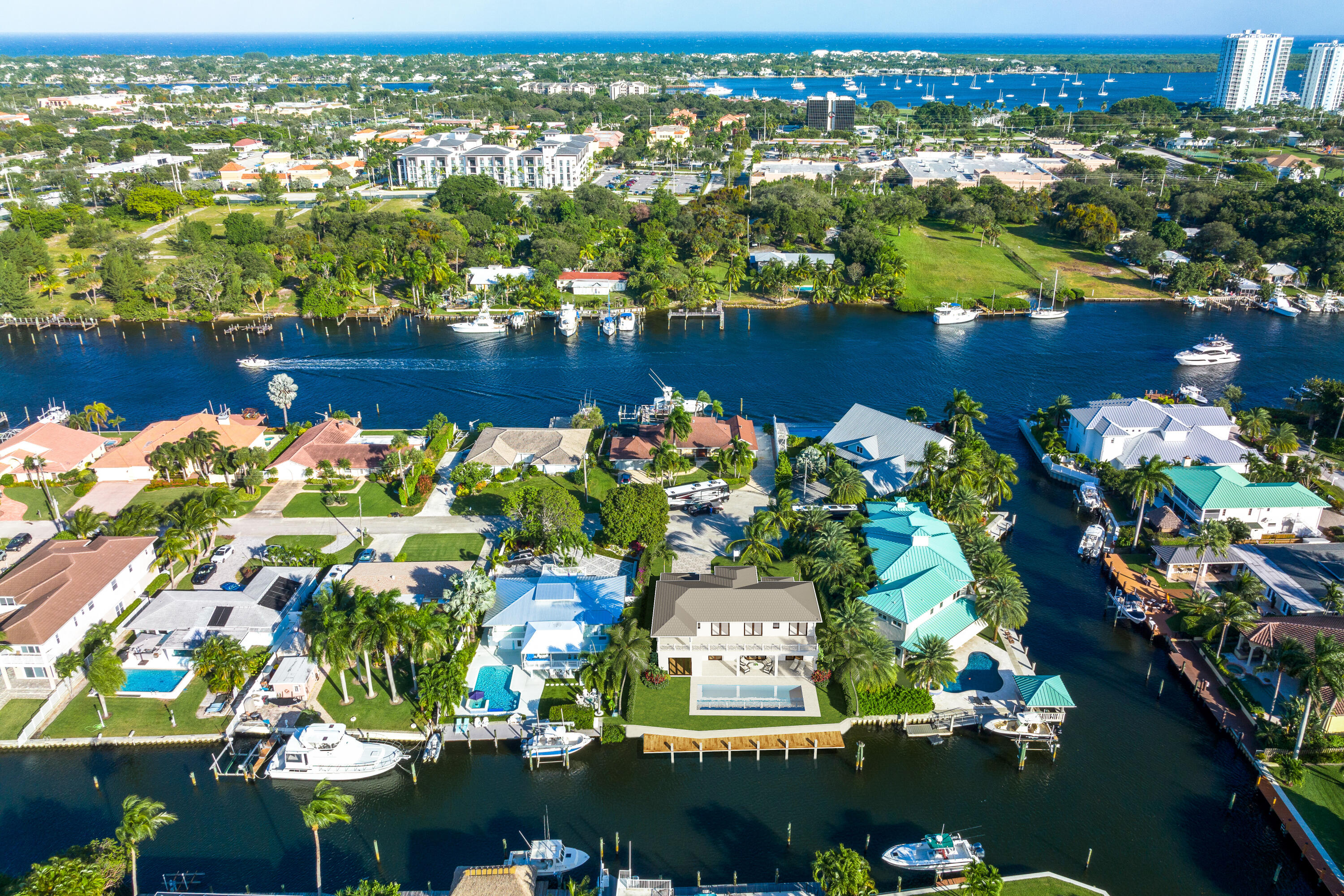 PIRATES COVE - Residential