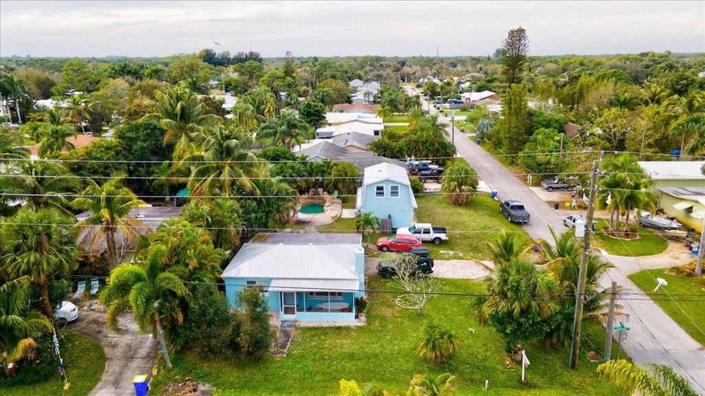 Photo of 866 SW 29th Ter, Palm City, FL 34990 (MLS # R10961658)