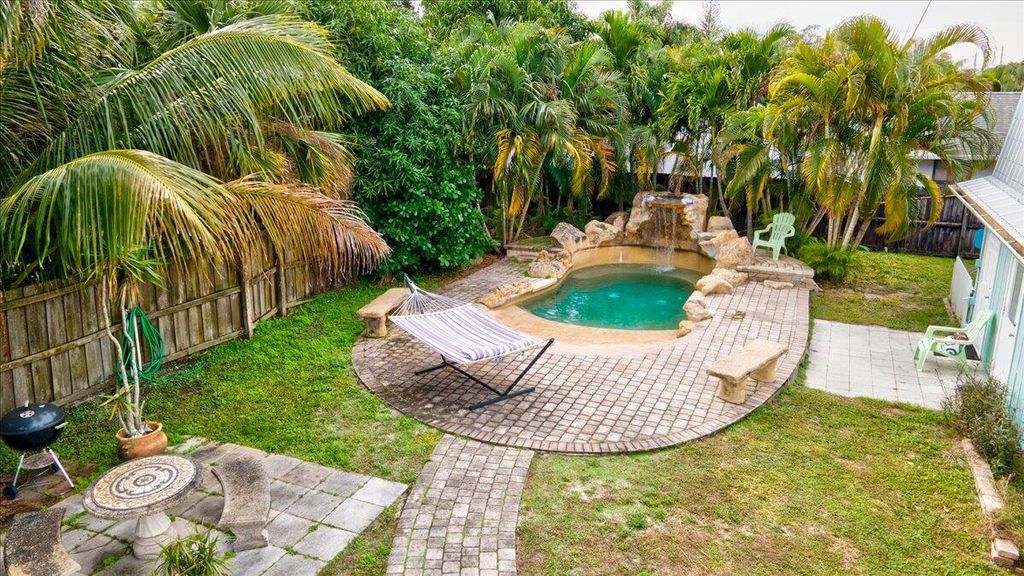 Photo of 866 SW 29th Ter, Palm City, FL 34990 (MLS # R10961658)