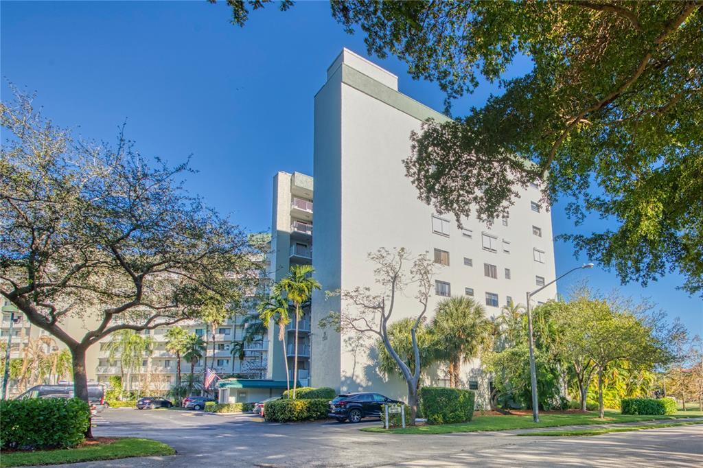 CYPRESS BEND CONDOMINIUM VII - Residential