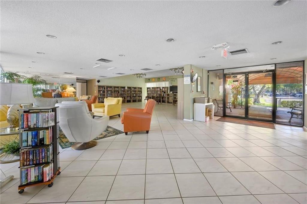 CYPRESS BEND CONDOMINIUM VII - Residential