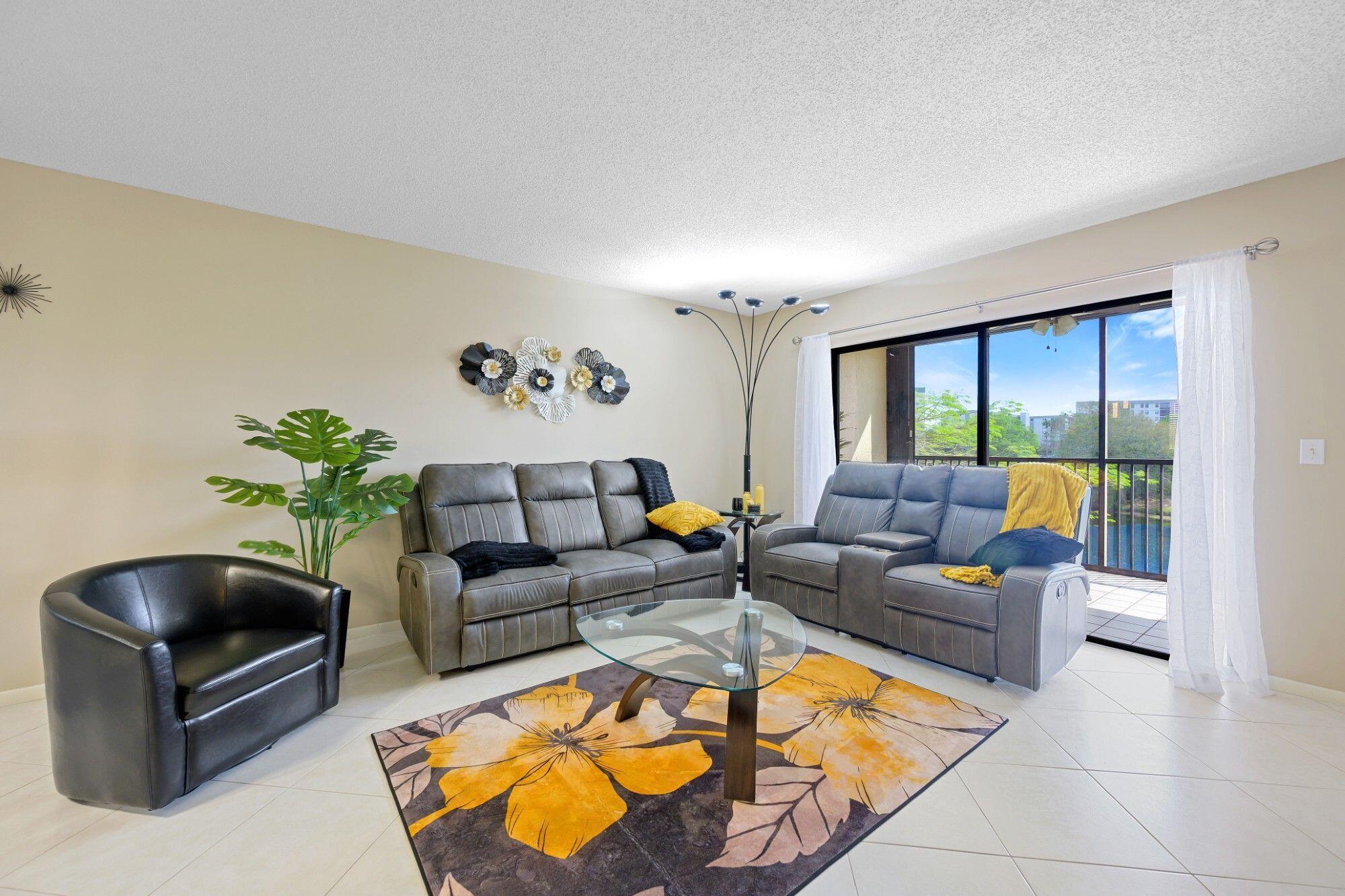 CYPRESS BEND CONDOMINIUM VII - Residential