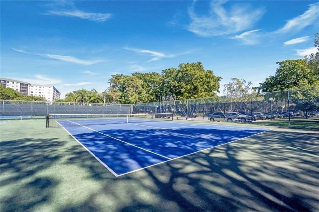 CYPRESS BEND CONDOMINIUM VII - Residential