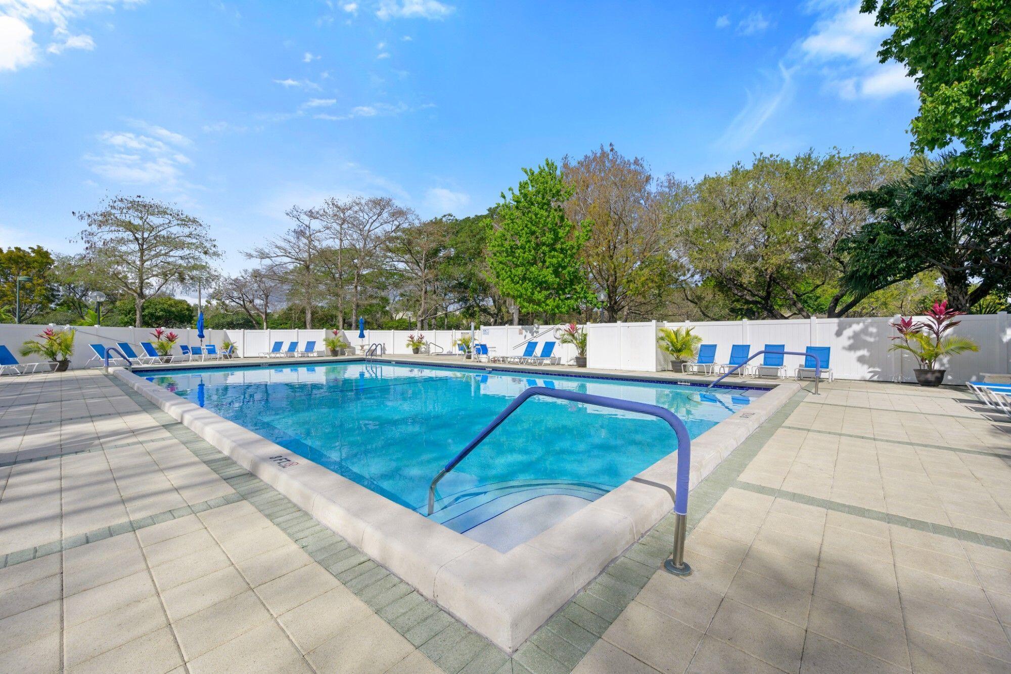 CYPRESS BEND CONDOMINIUM VII - Residential