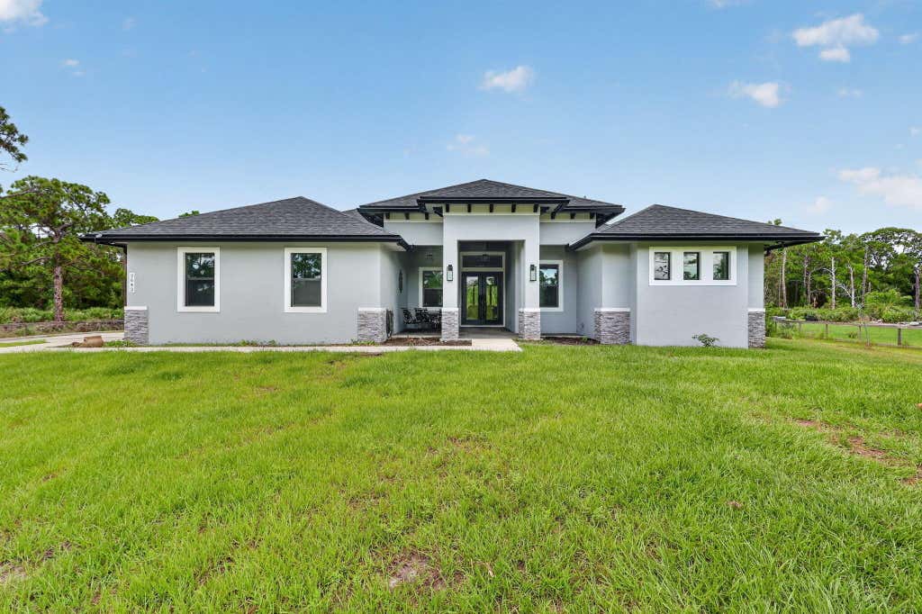 Photo of 2643 Dyer Road, Fort Pierce, FL 34952 (MLS # B26034046)
