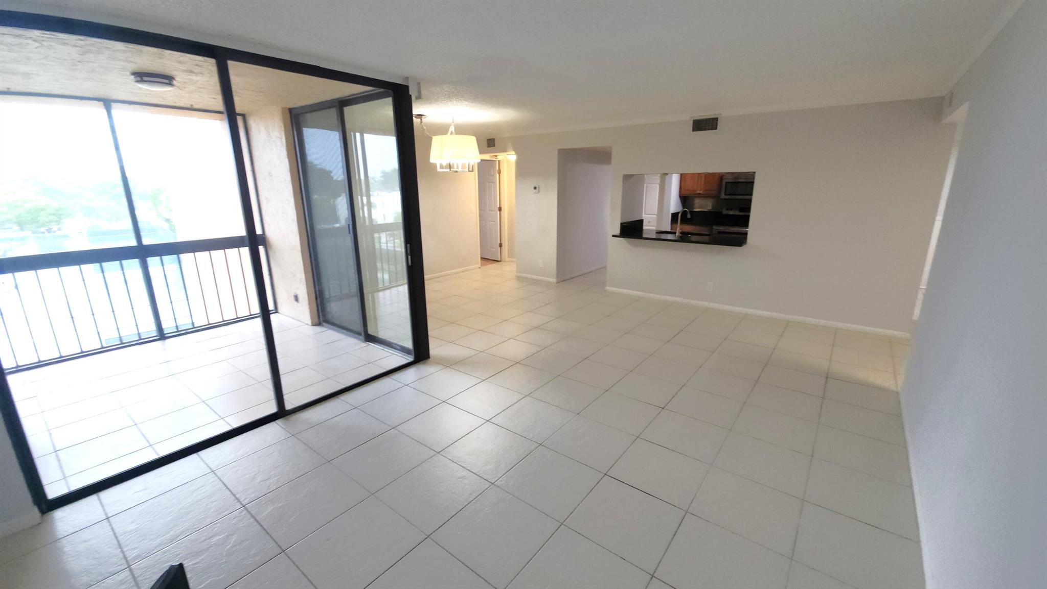 LAVERS DELRAY RACQUET CLU - Residential Lease