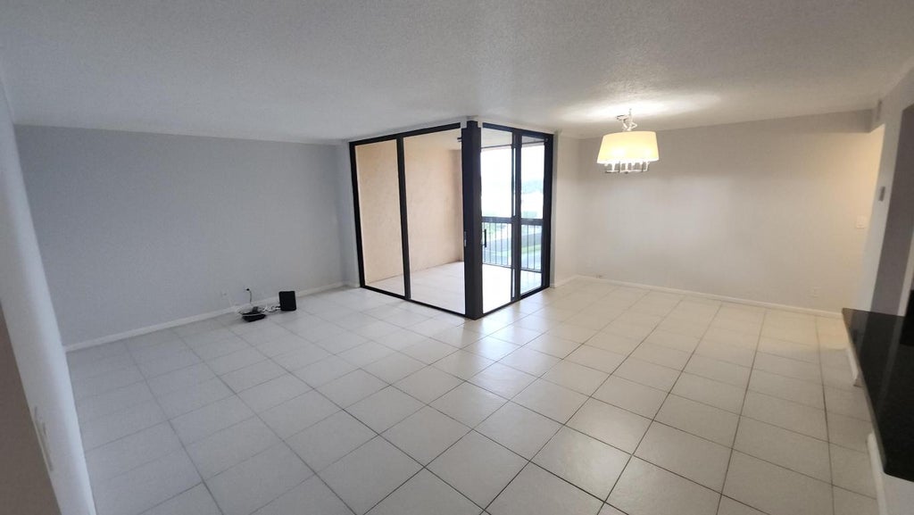 Photo of 450 Egret Circle #9404, Delray Beach, FL 33444 (MLS # R11144857)