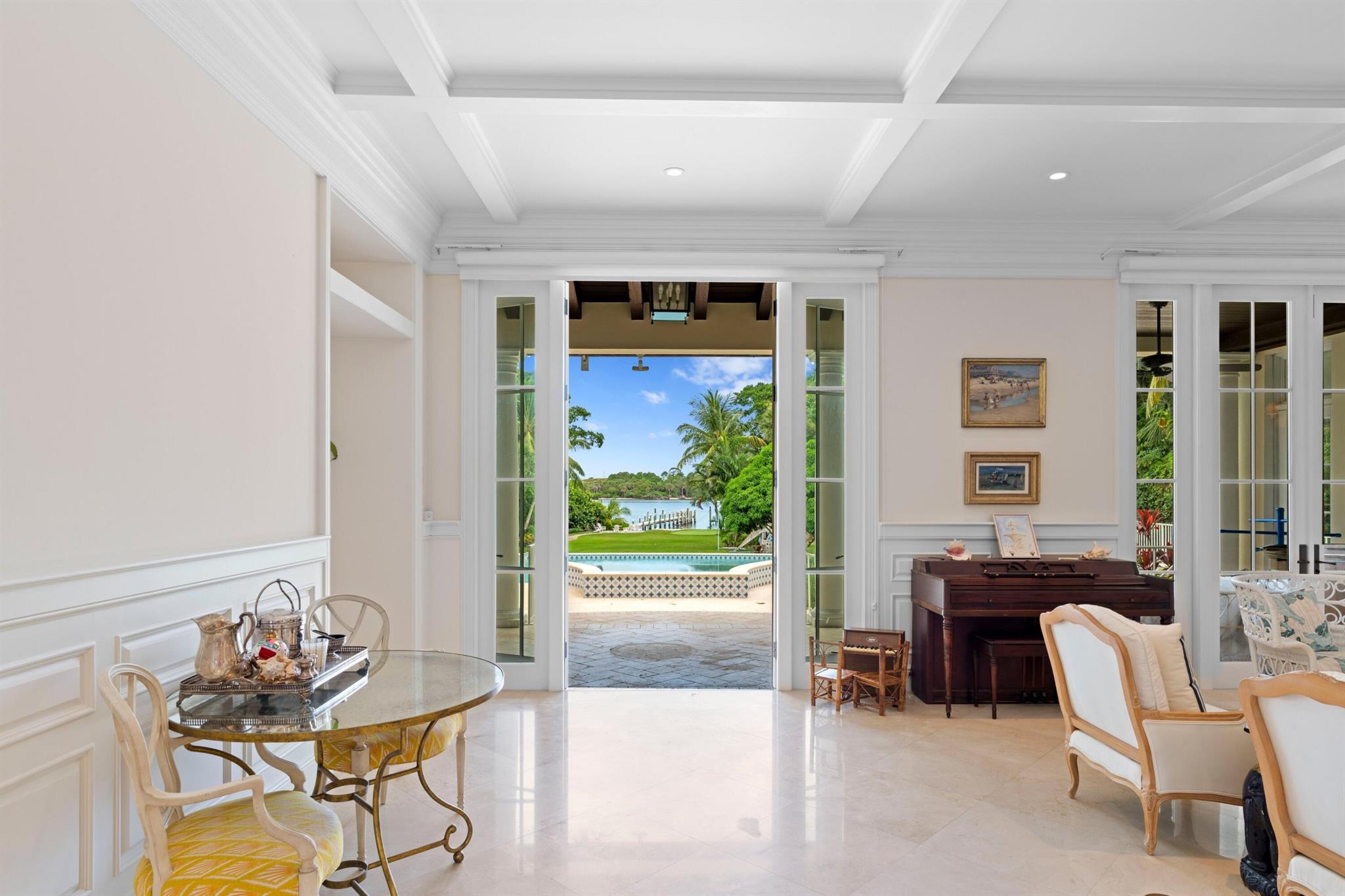 ISLAND BEACH - Residential