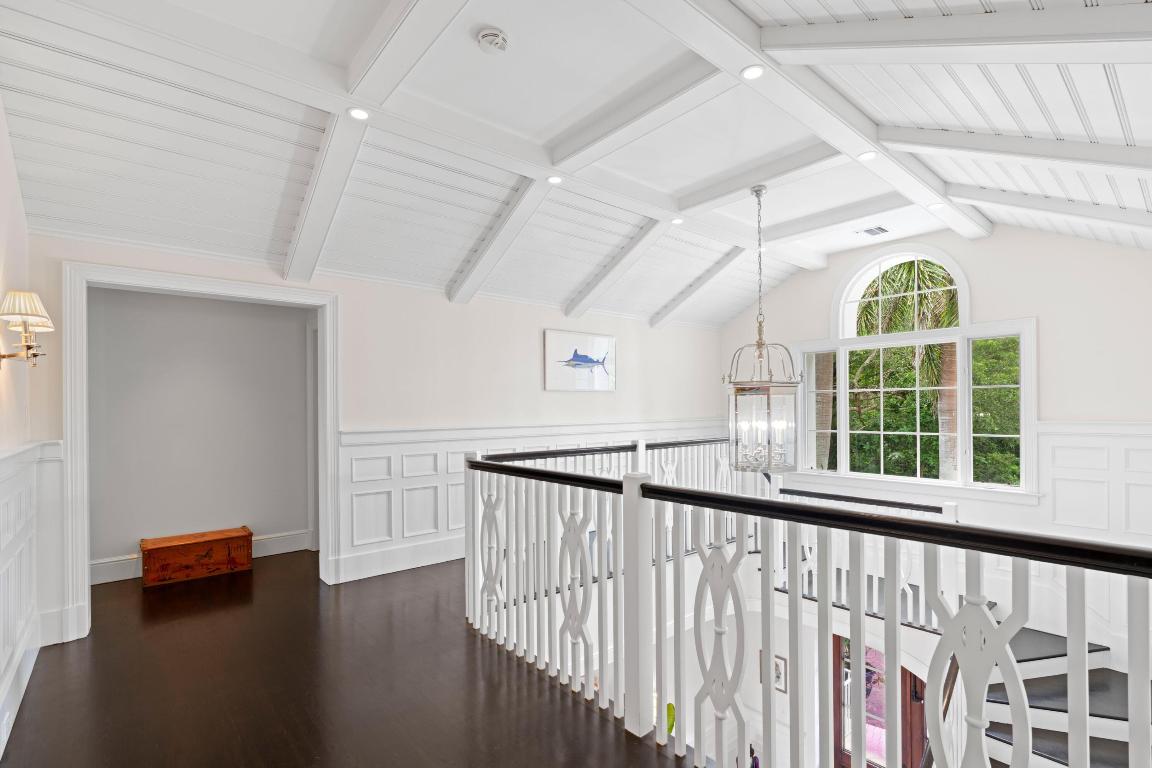 ISLAND BEACH - Residential