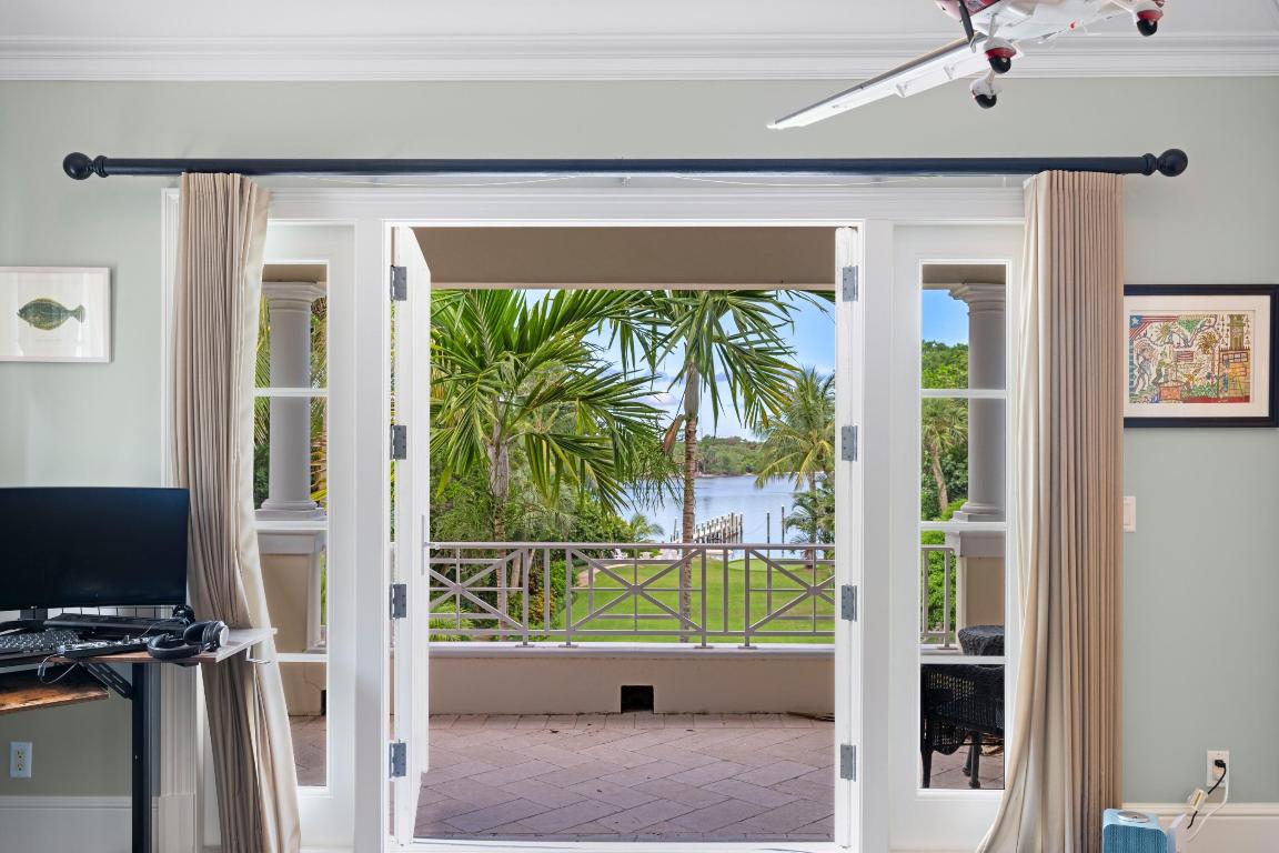 ISLAND BEACH - Residential