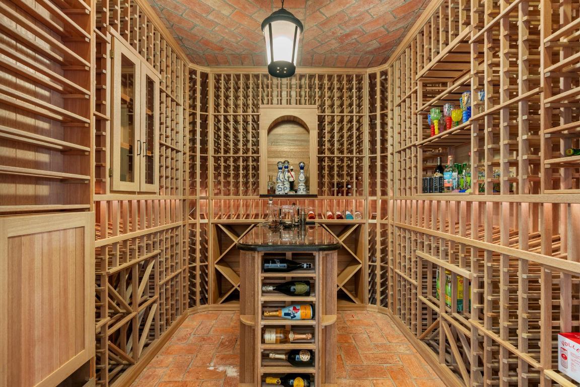 ISLAND BEACH - Residential