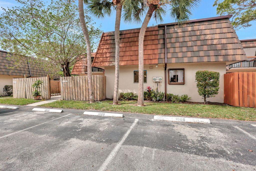 Photo of 4079 Palm Bay Circle #D, West Palm Beach, FL 33406 (MLS # R10964197)