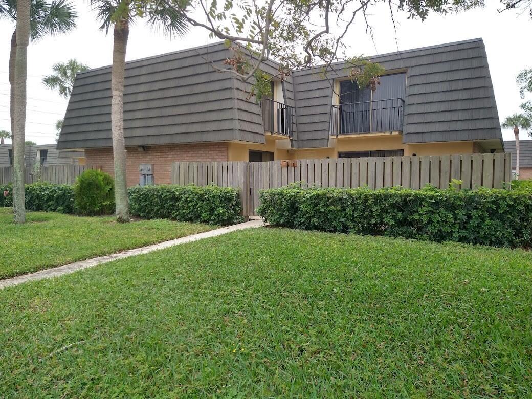 2 Bedroom / 2.5 Bath TOWNHOUSE located in the Village of Sandalwood Lakes, full-size washer & dryer, fenced patio is perfect for entertaining & barbecues. Basic CABLE & WATER INCLUDED with rent. MOVE-IN REQUIRES first month, last, month, security deposit equal to one month's rent, in addition the HOA charges $250 application/screening fee. Community Amenities include Scenic Lake views, Pools, Tennis, Racquetball, Basketball Courts, Playgrounds, and Exercise Trails. Located approx. 1.5 miles to ''The Ballpark of the Palm Beaches'' Spring Training Home to the Washington Nationals & Houston Astros.