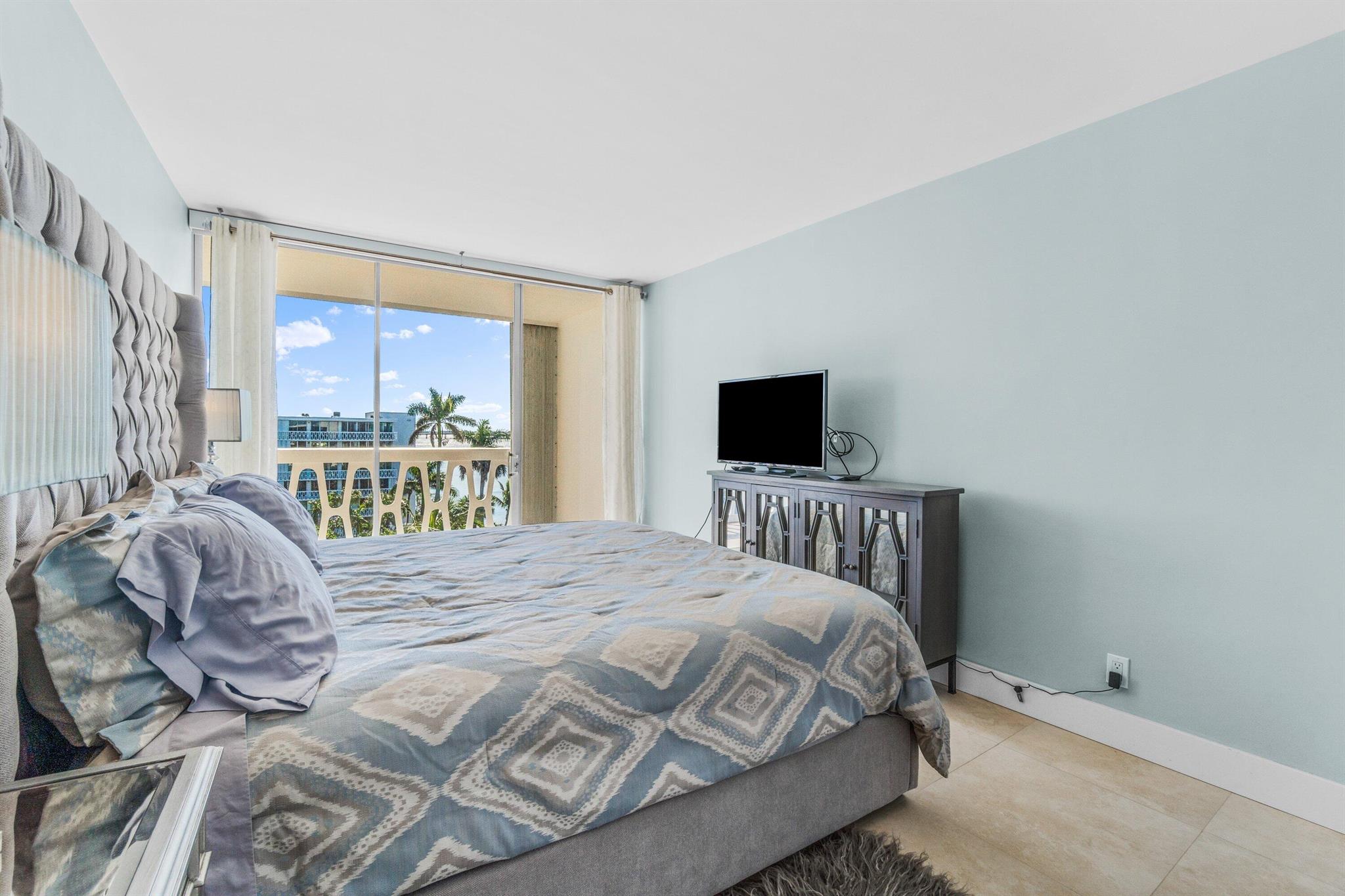 PRESIDENT OF PALM BEACH C - Residential Lease