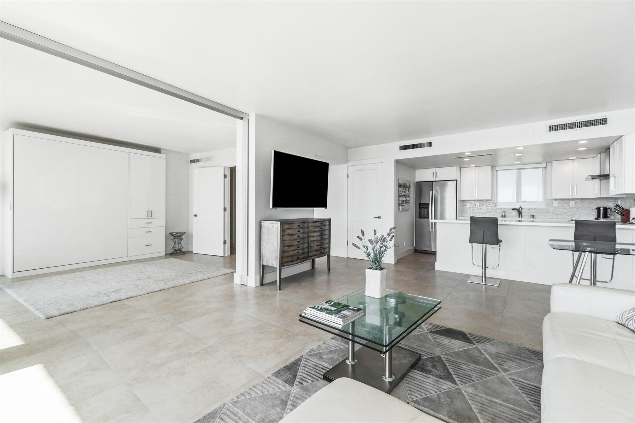 PRESIDENT OF PALM BEACH C - Residential Lease