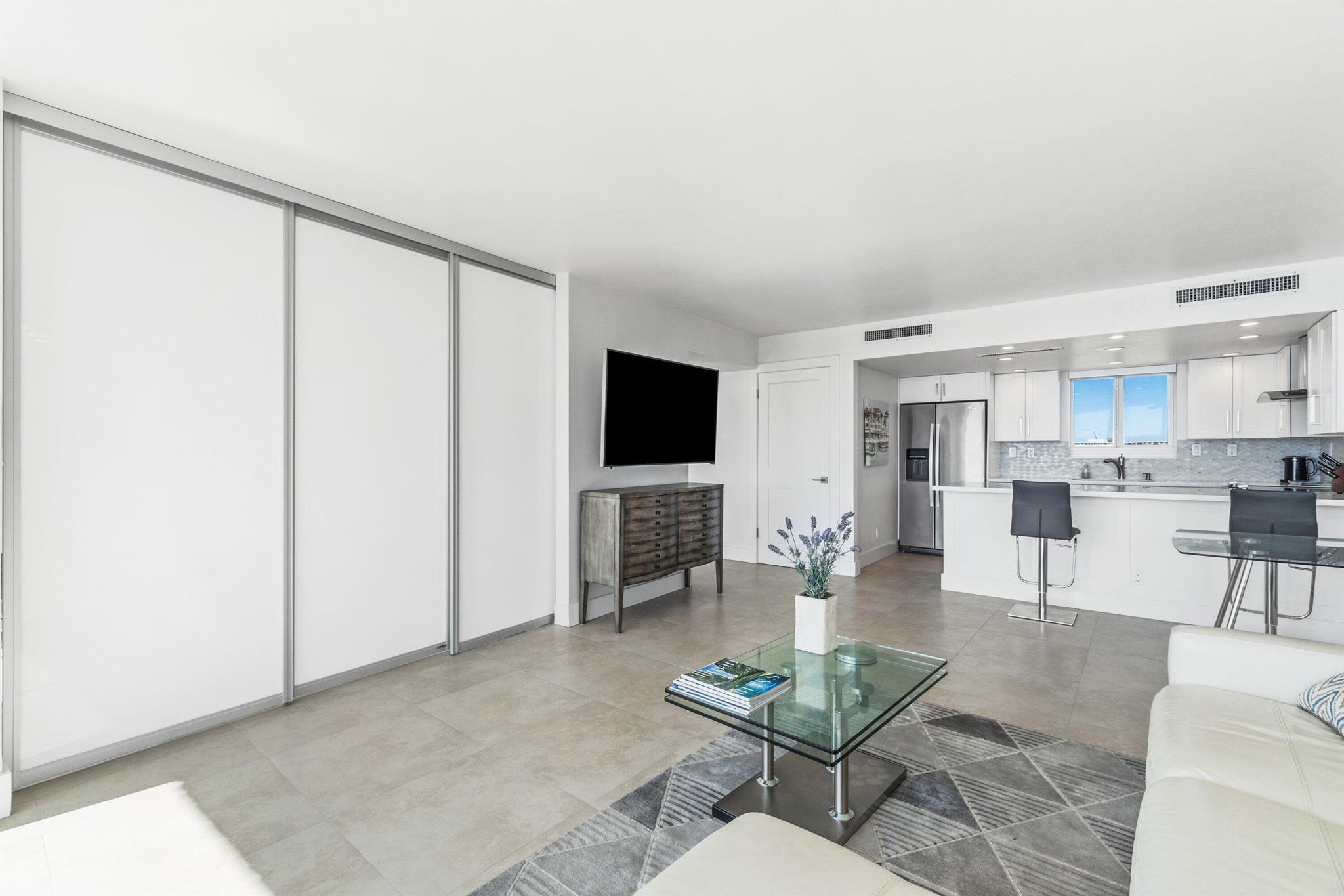 PRESIDENT OF PALM BEACH C - Residential Lease