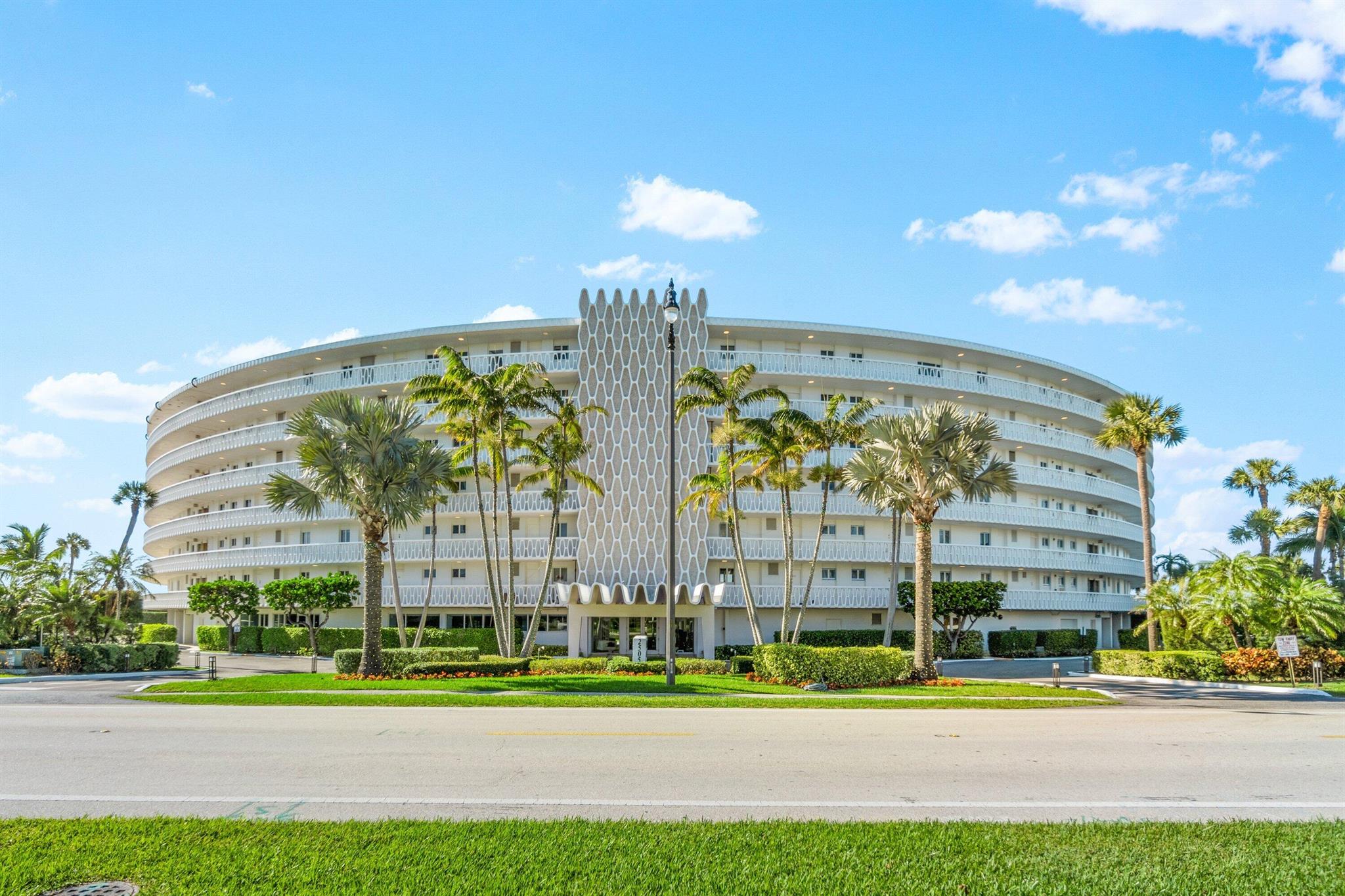 PRESIDENT OF PALM BEACH C - Residential Lease