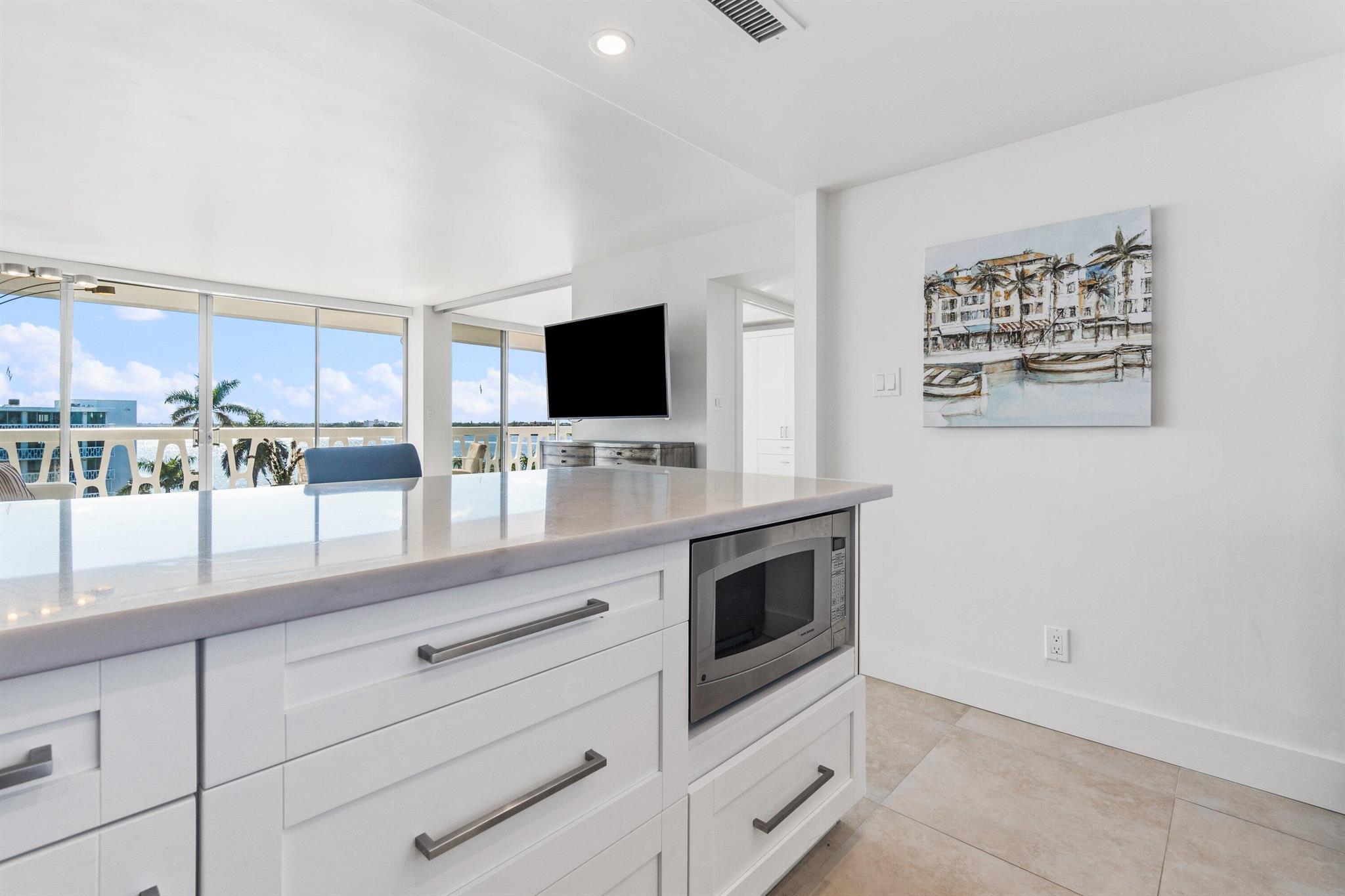 PRESIDENT OF PALM BEACH C - Residential Lease