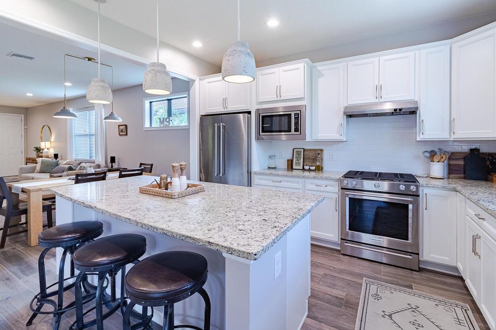 Photo of 552 SE Monet Drive, Port Saint Lucie, FL 34984 (MLS # R10995106)