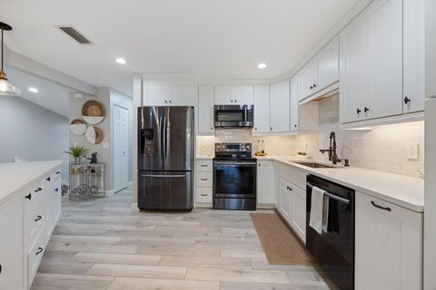 Tiny photo for 5710 Coach House Circle #F, Boca Raton, FL 33486 (MLS # B26032337)