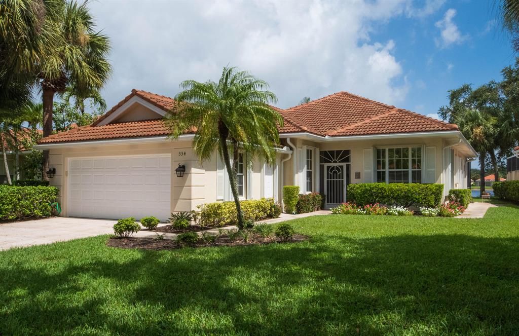 Photo of 334 Kelsey Park Circle Cir, Palm Beach Gardens, FL 33410 (MLS # R10820323)