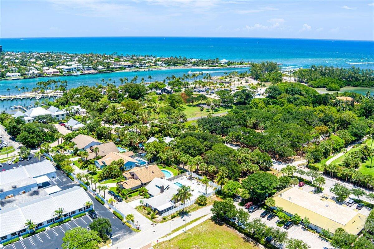 SANDY OAKS - Residential Lease