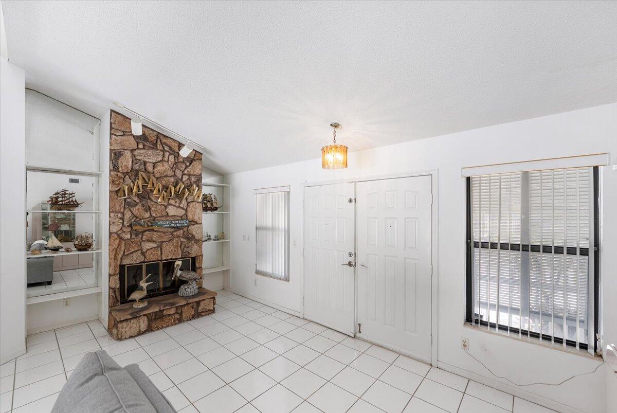 SANDY OAKS - Residential Lease