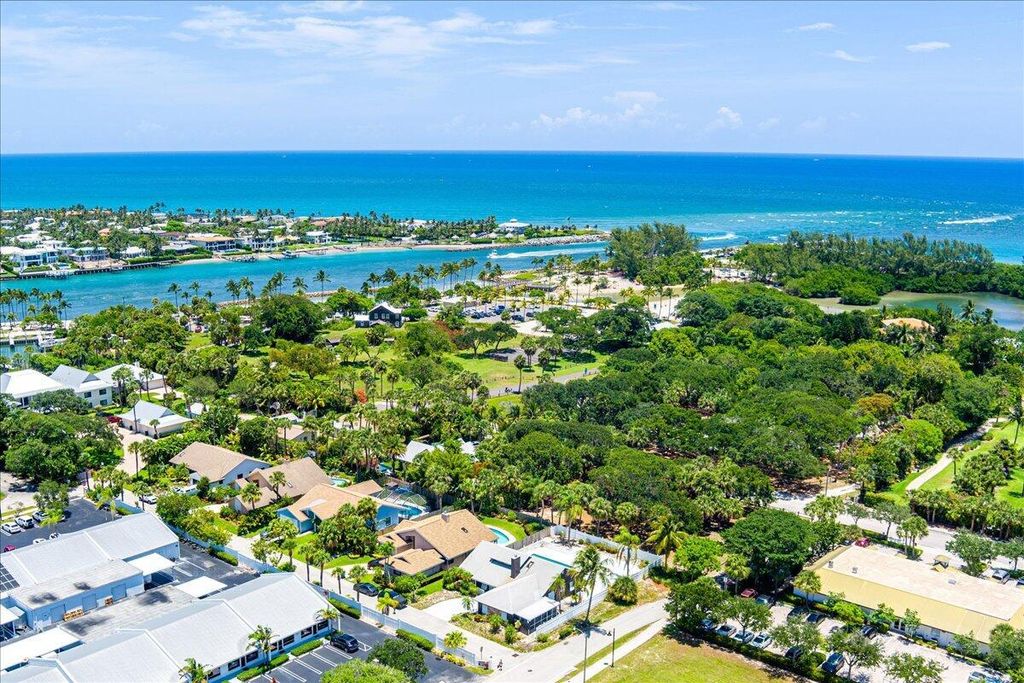 Photo of 901 Sandy Oaks Drive, Jupiter, FL 33477 (MLS # R11147117)