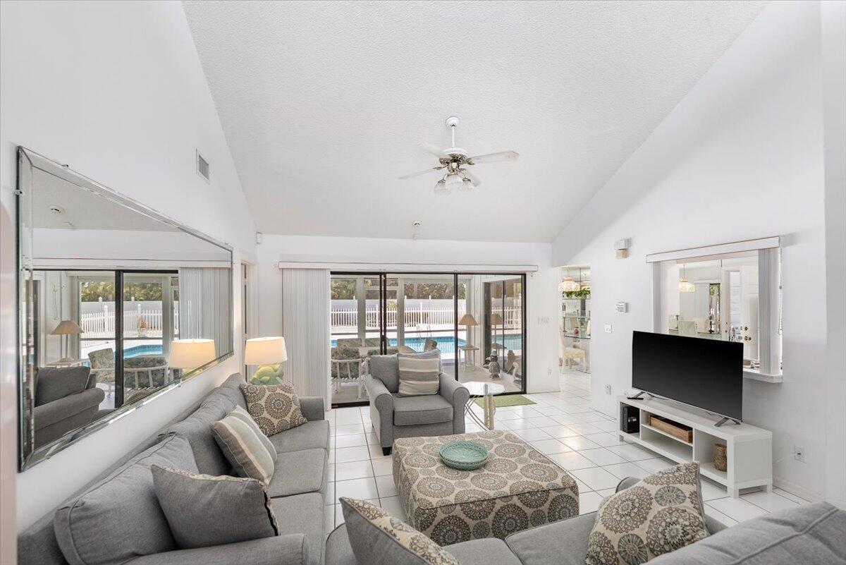 SANDY OAKS - Residential Lease