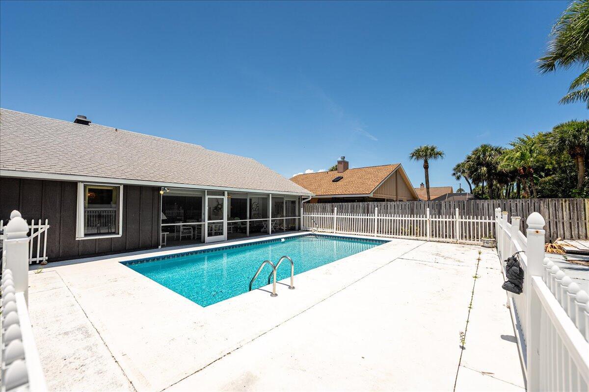 SANDY OAKS - Residential Lease