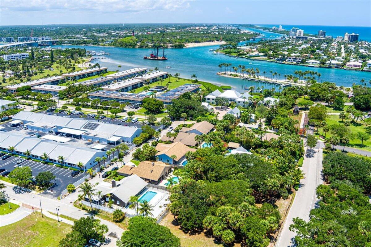 SANDY OAKS - Residential Lease