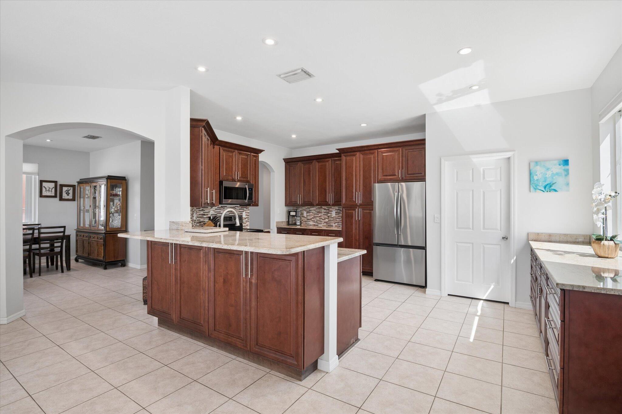BANYAN TRAILS - Residential