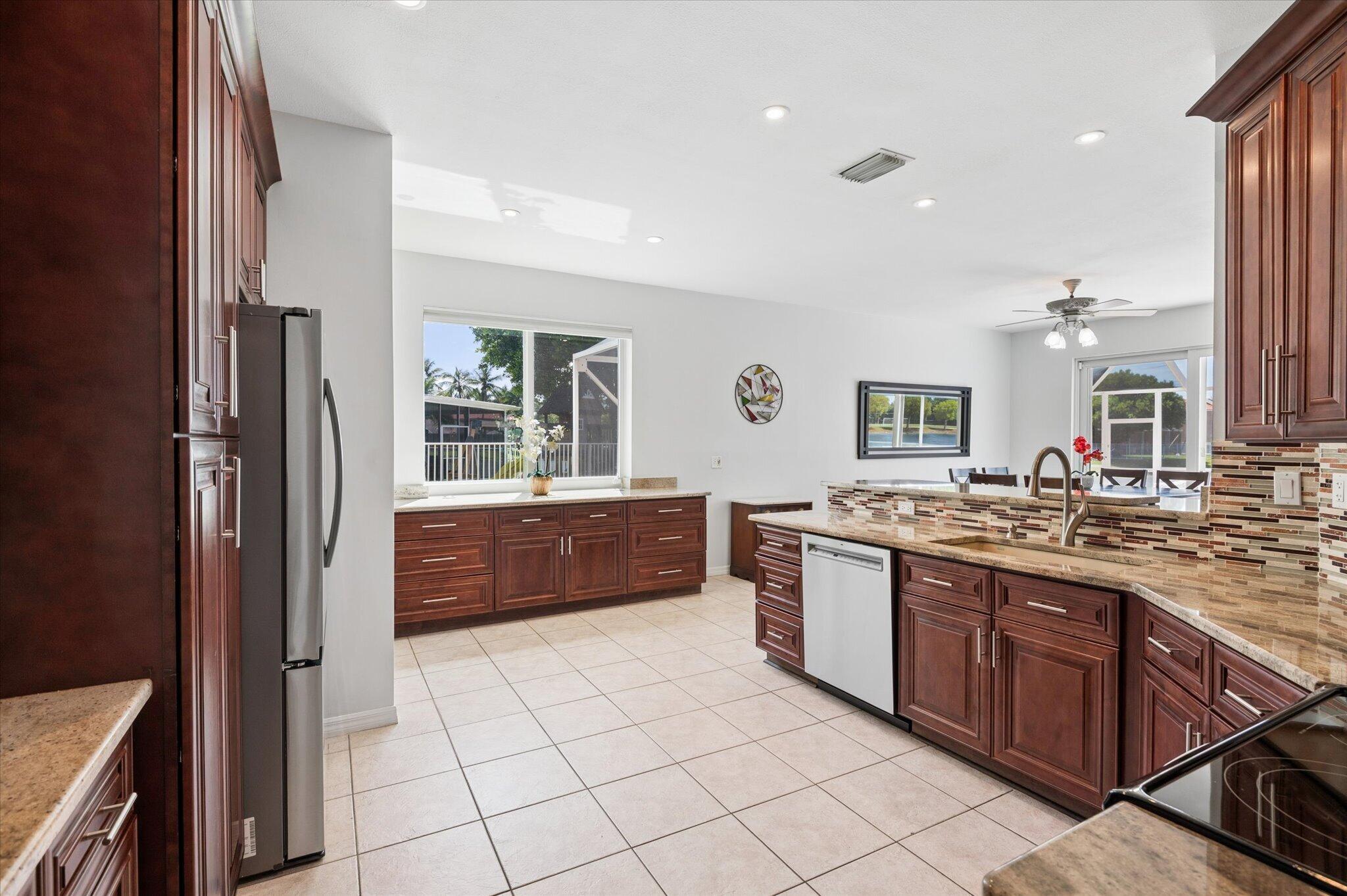 BANYAN TRAILS - Residential