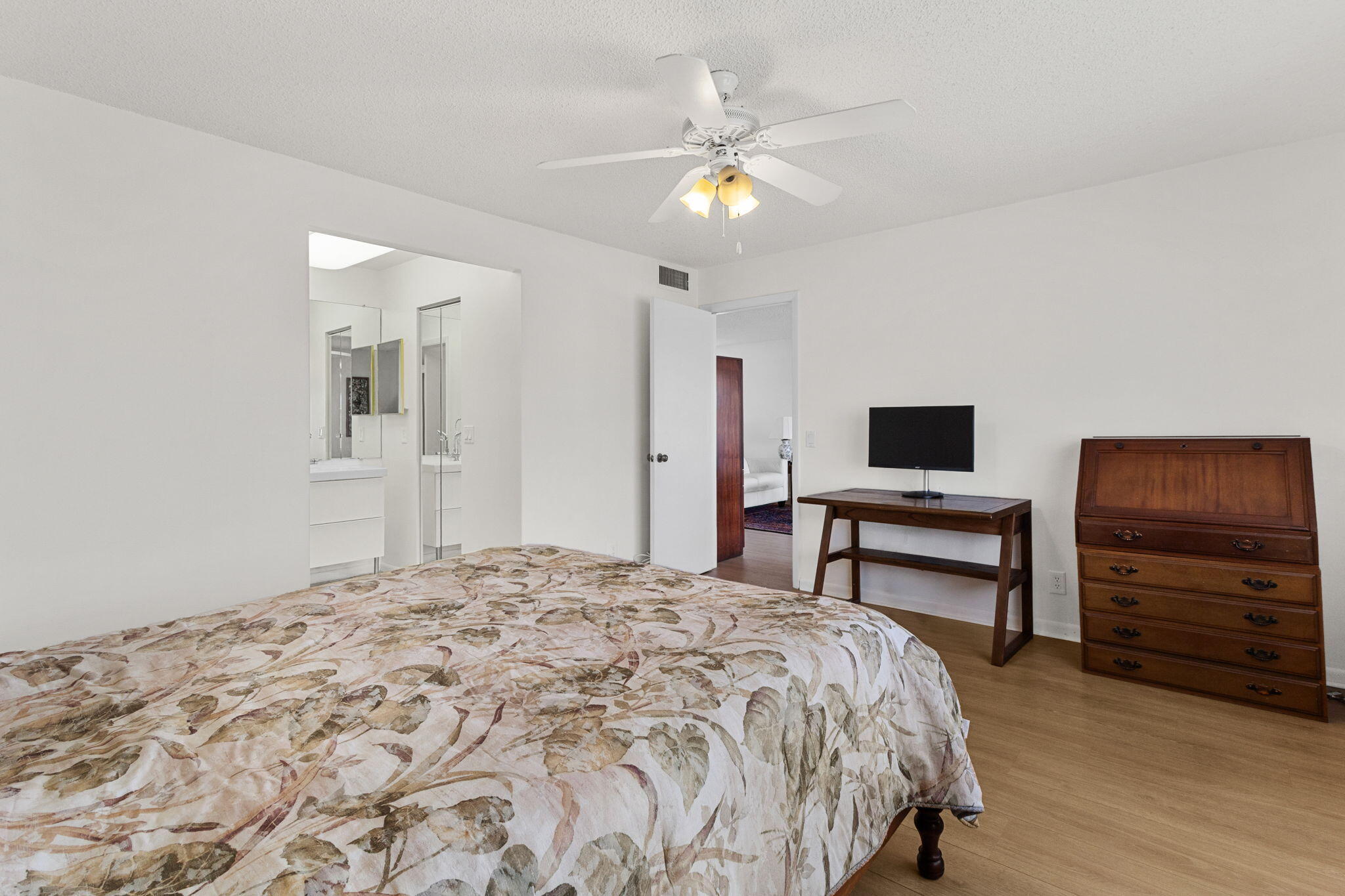 SUNRISE LAKES 142 CONDO - Residential