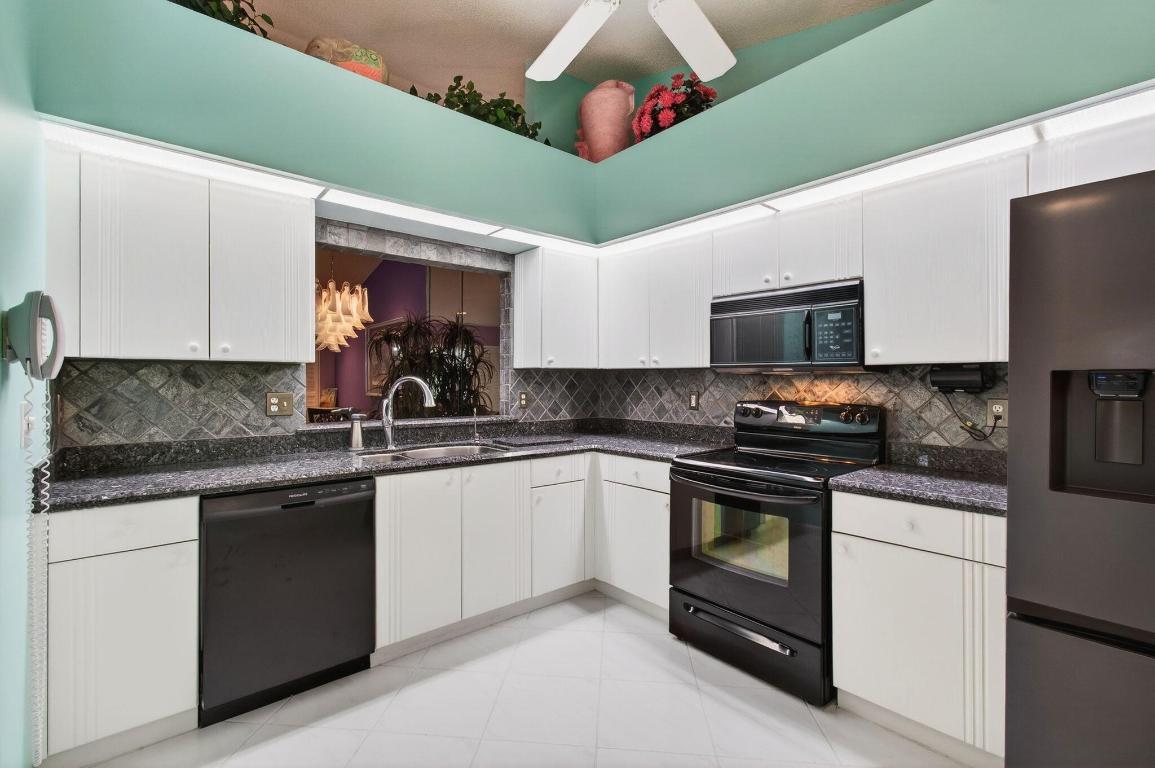 EMERALD POINTE 2 - Residential