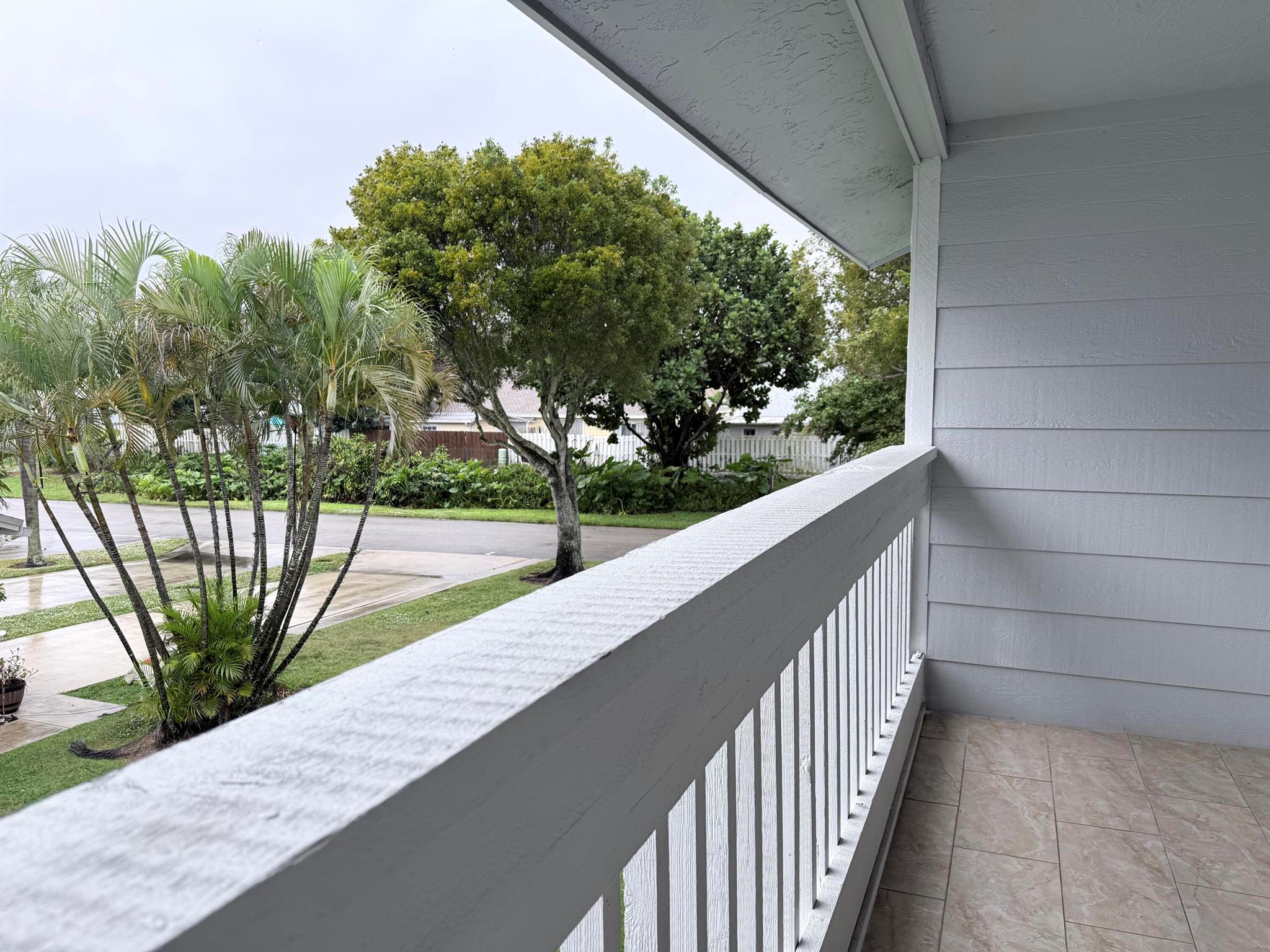 WOODBRIDGE LAKES - Residential Lease