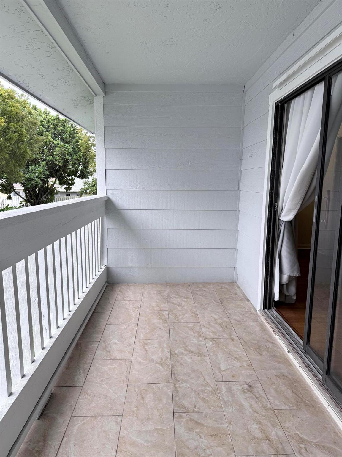 WOODBRIDGE LAKES - Residential Lease