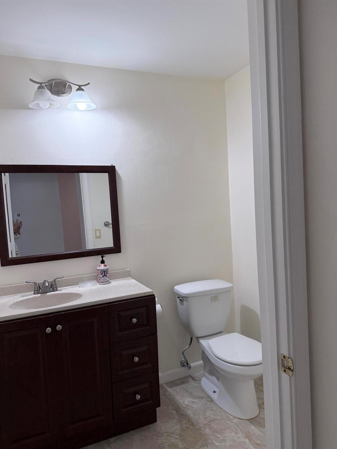 WOODBRIDGE LAKES - Residential Lease