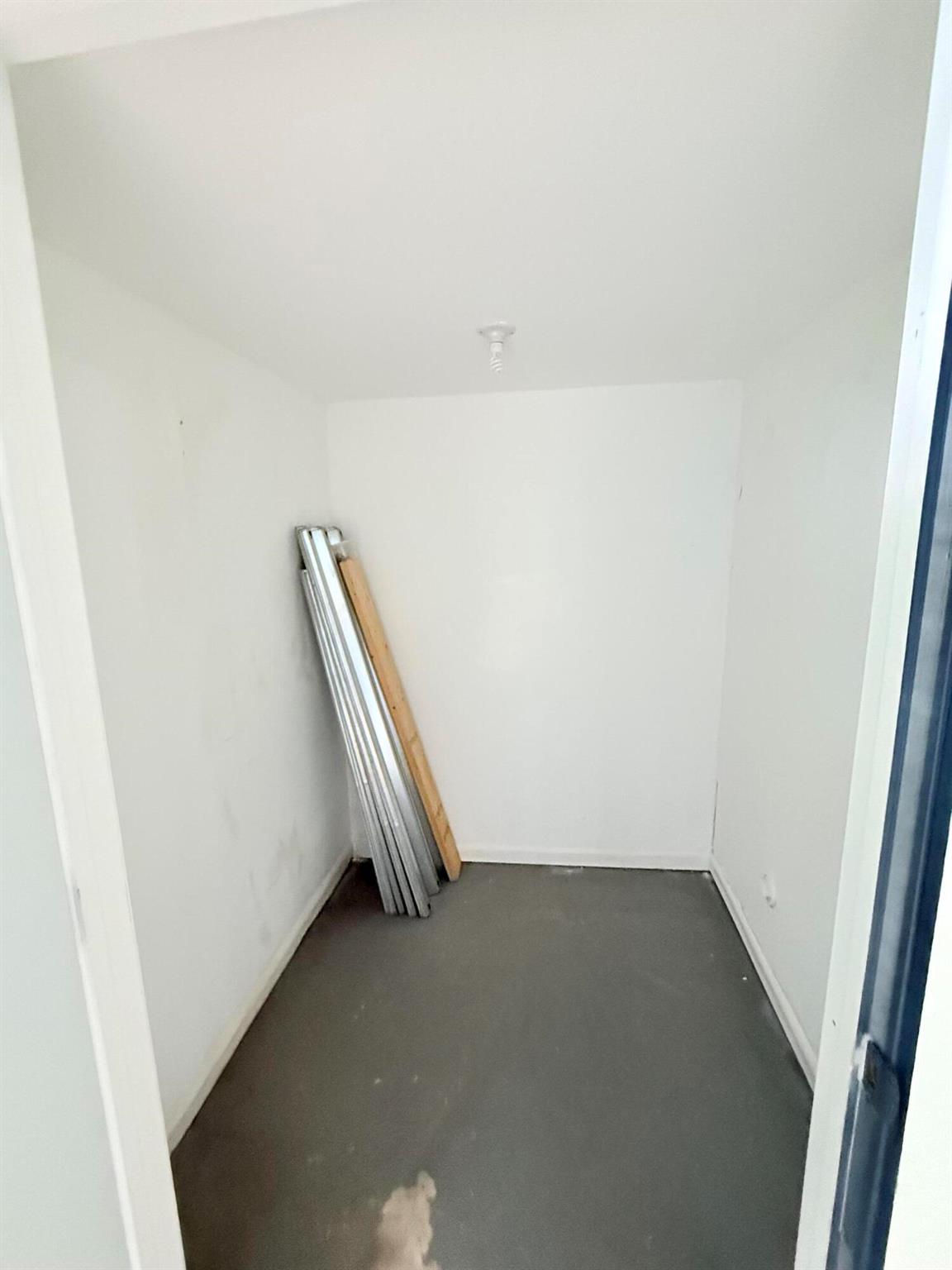 WOODBRIDGE LAKES - Residential Lease