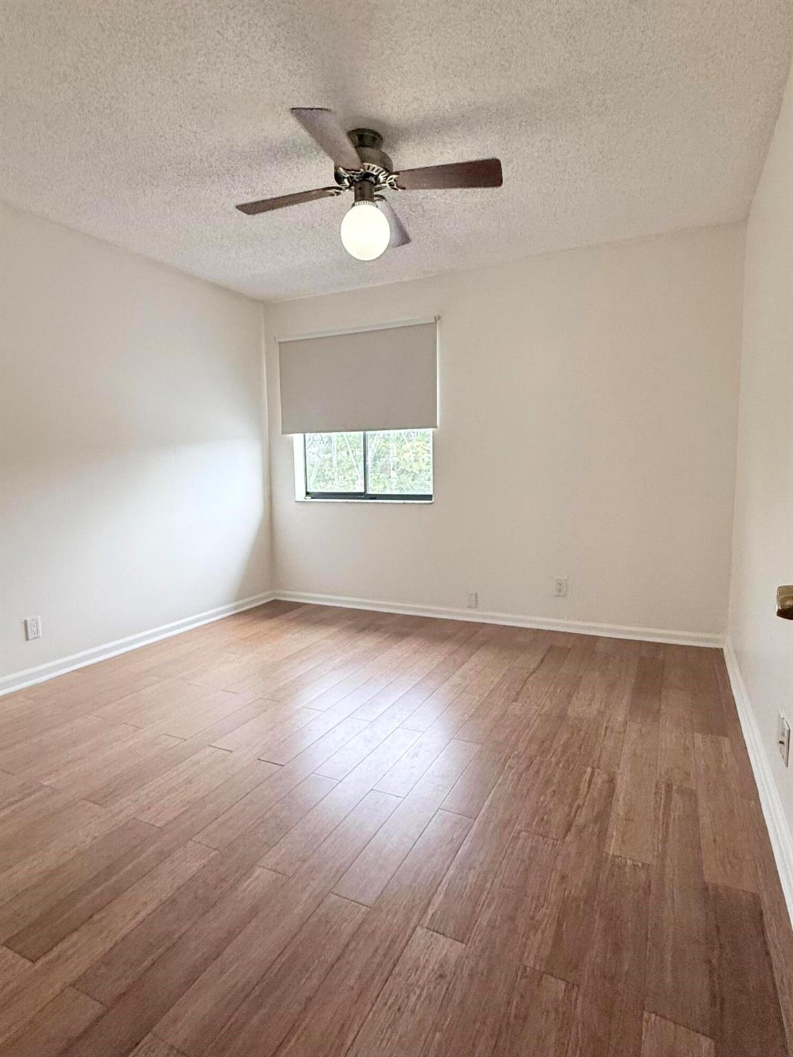 WOODBRIDGE LAKES - Residential Lease