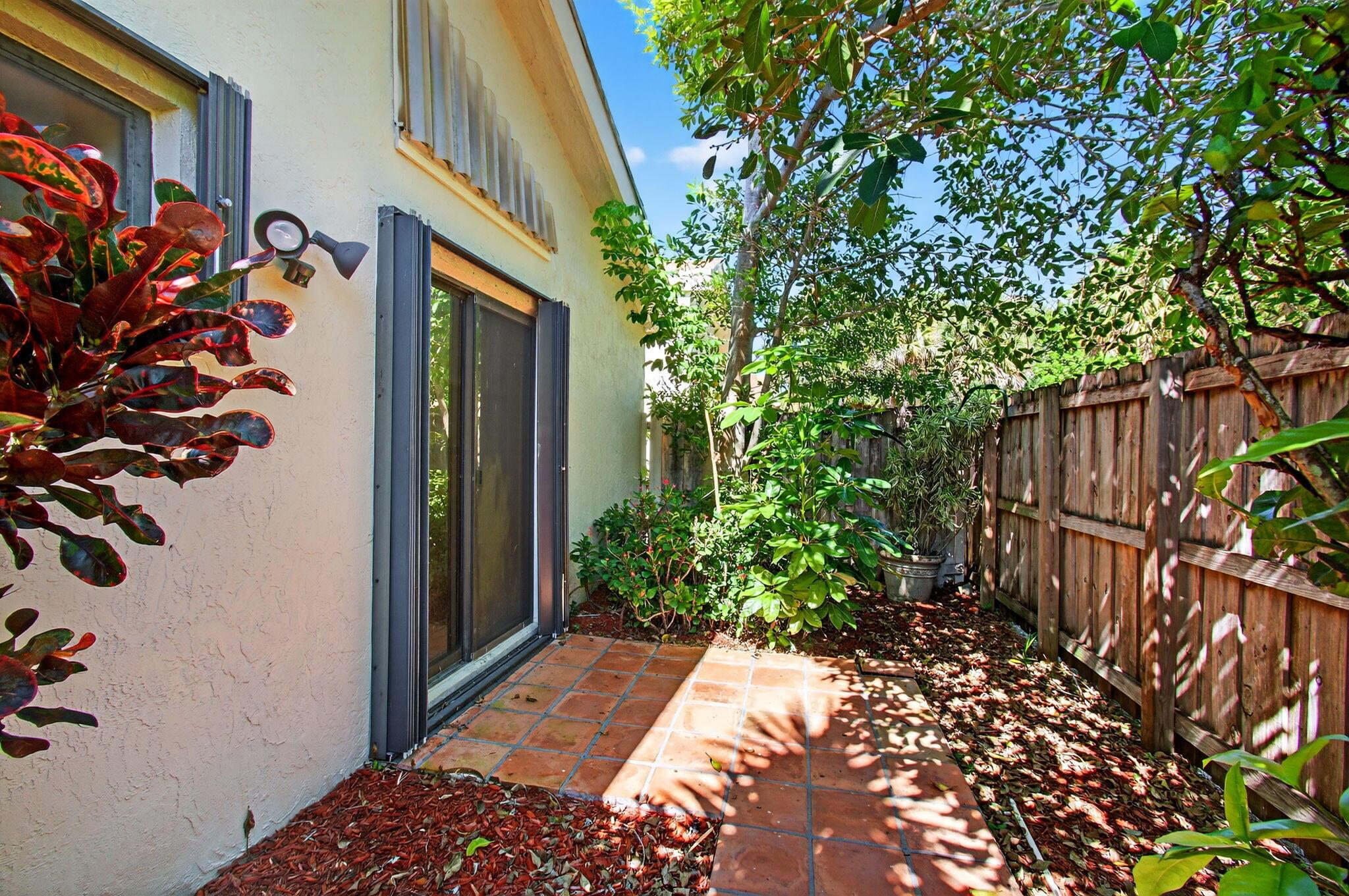 SIERRA DEL MAR - Residential Lease